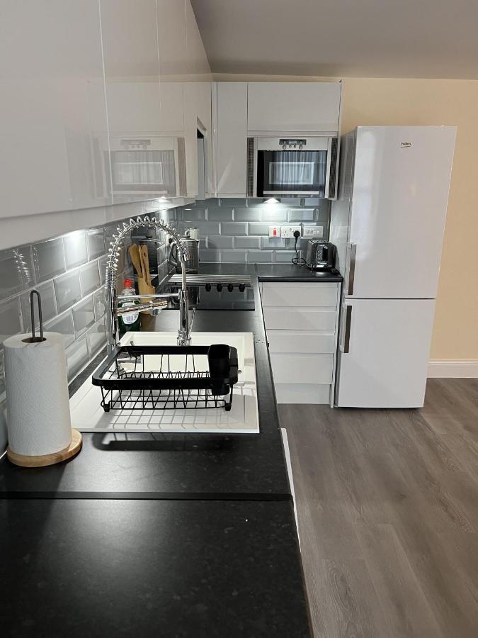 Ground Floor 1 Bedroom Apt With Parking, Edge Of Glastonbury And *