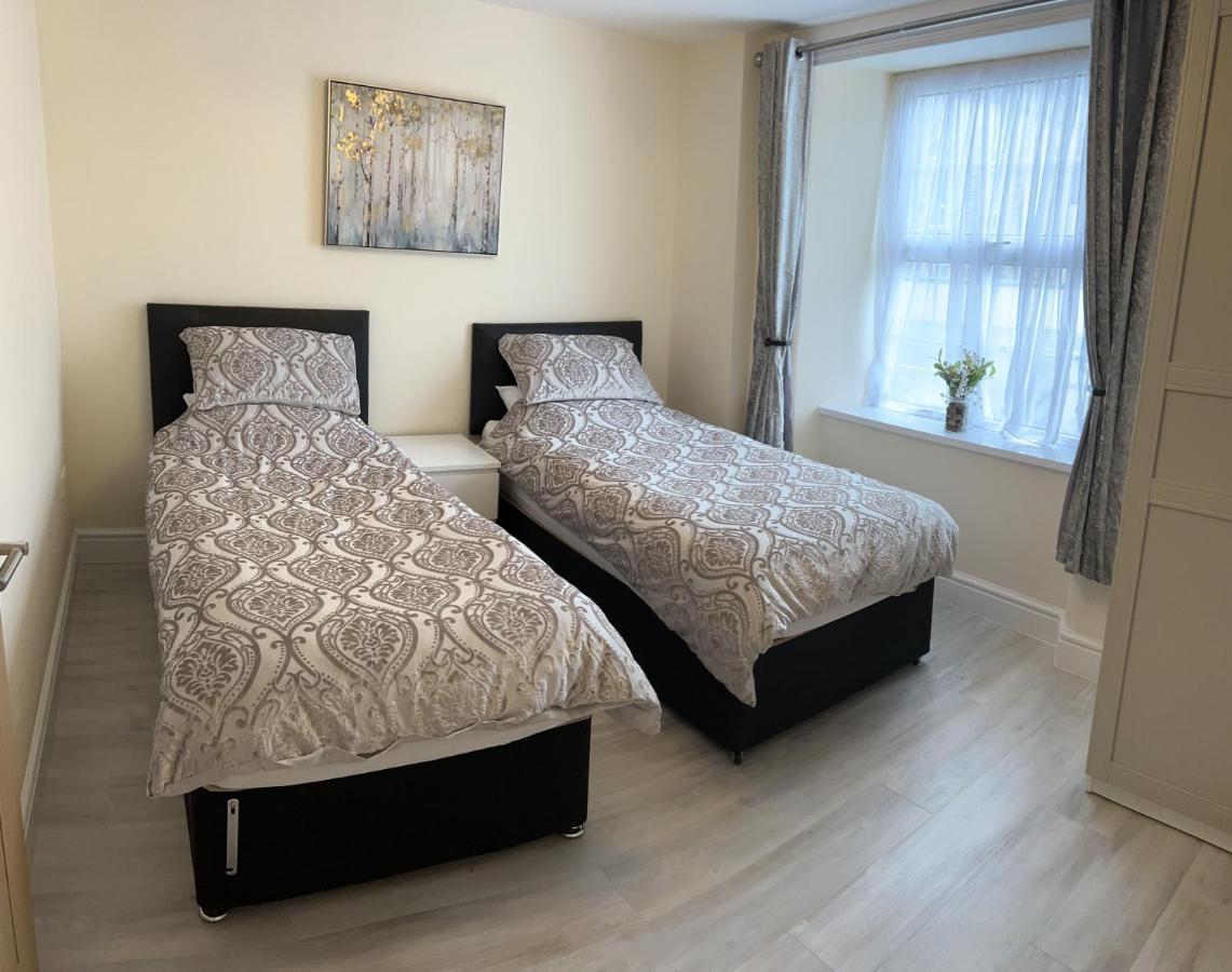 Ground Floor 1 Bedroom Apt With Parking, Edge Of Glastonbury And Apartment Street