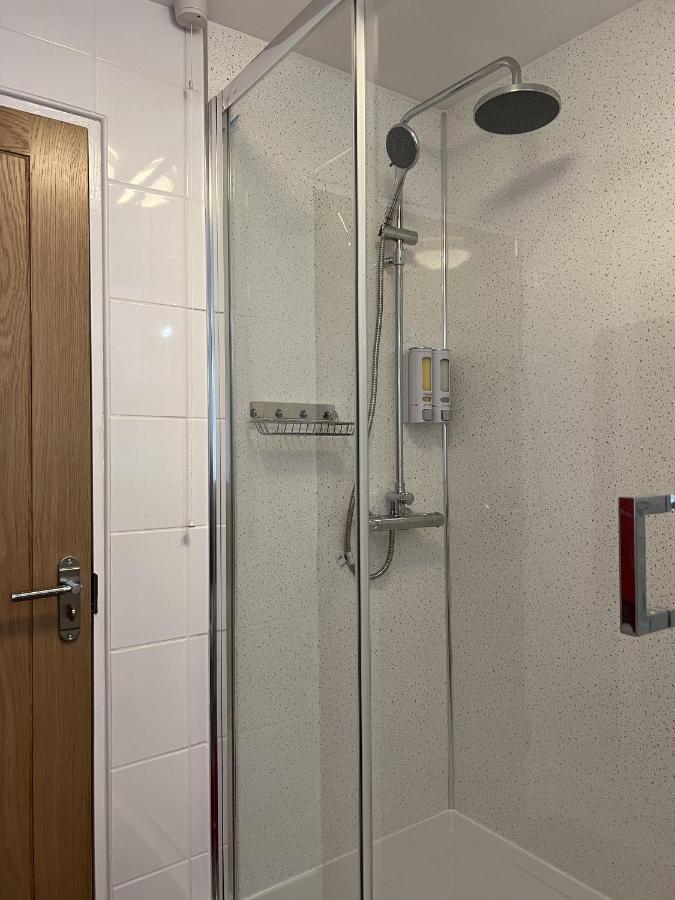 Ground Floor 1 Bedroom Apt With Parking, Edge Of Glastonbury And *